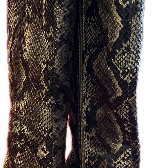 Snakeskin knee high boots - Picture 6 of 16